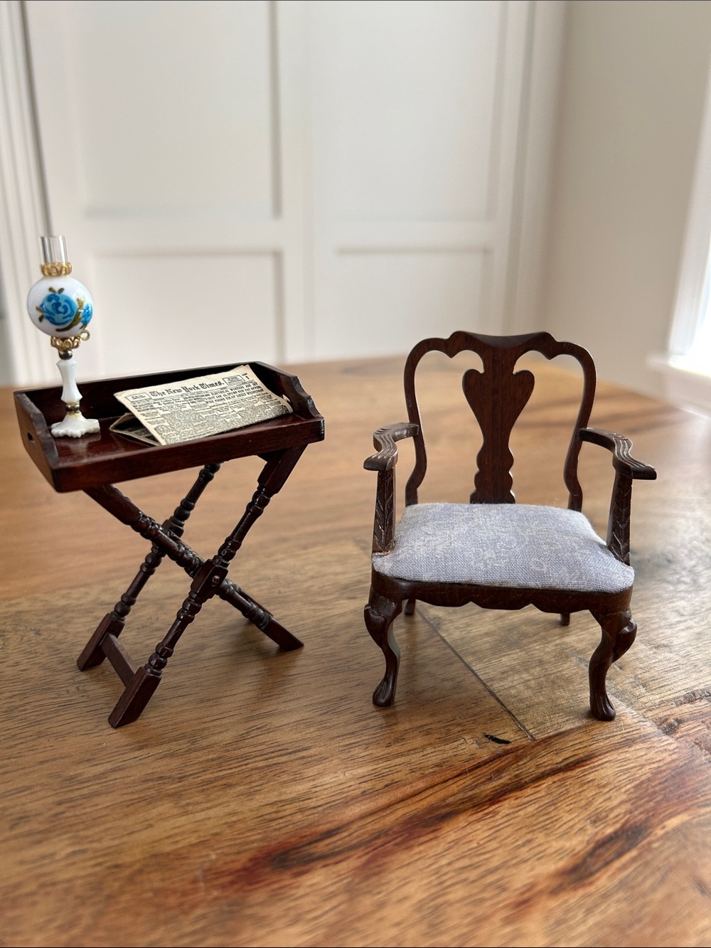 Vtg Ornate Queen Anne Chair w/ Side Table, Lot of 4, Dollhouse Furniture